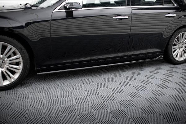 Chrysler 300 Mk2 - Lâminas para embaladeiras | CHR-300C-2-SD1G | Produto Maxton Design distribuído por Unicartuning.
