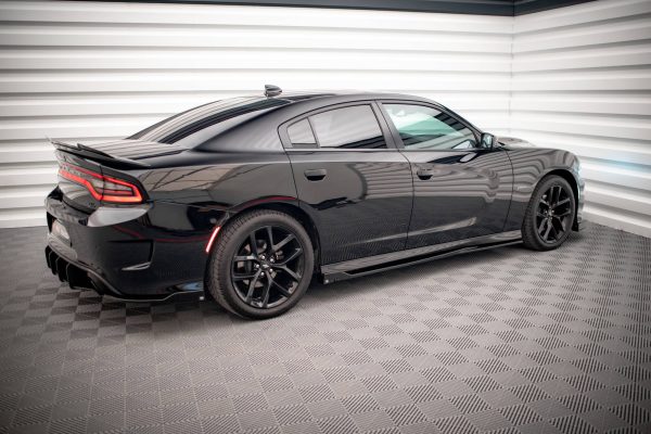 Dodge Charger SRT Mk7 (facelift) - Lâminas para embaladeiras | DO-CH-2-SRT-SD1G | Produto Maxton Design distribuído por Unicartuning. Dodge Charger SRT Mk7 (facelift) - Lâminas para embaladeiras | DO-CH-2-SRT-SD1G | Produto Maxton Design distribuído por Unicartuning.