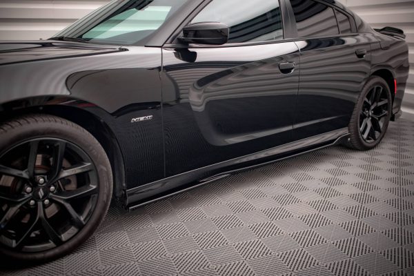 Dodge Charger SRT Mk7 (facelift) - Lâminas para embaladeiras | DO-CH-2-SRT-SD1G | Produto Maxton Design distribuído por Unicartuning. Dodge Charger SRT Mk7 (facelift) - Lâminas para embaladeiras | DO-CH-2-SRT-SD1G | Produto Maxton Design distribuído por Unicartuning.