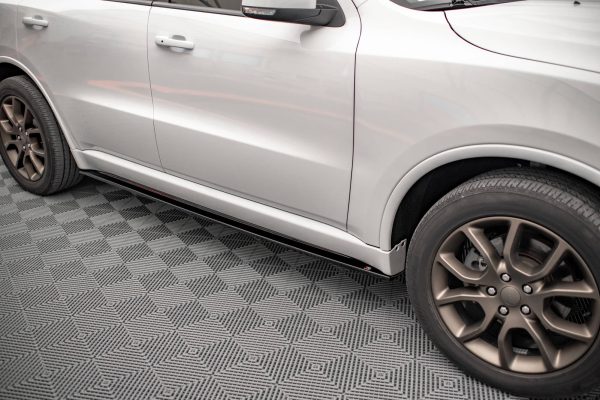 Dodge Durango SRT Mk3 - Lâminas para embaladeiras | DO-DU-3-RT-SD1G | Produto Maxton Design distribuído por Unicartuning. Dodge Durango SRT Mk3 - Lâminas para embaladeiras | DO-DU-3-RT-SD1G | Produto Maxton Design distribuído por Unicartuning.