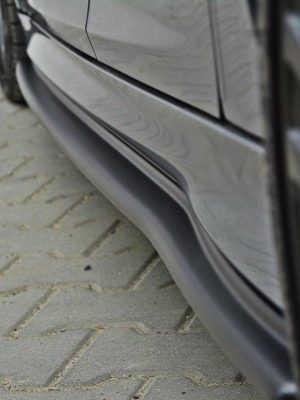 Ford Focus ST Mk3 / Mk3 Fl - Lâminas para embaladeiras | FO-FO-3-RS-SD1G | Produto Maxton Design distribuído por Unicartuning. Ford Focus ST Mk3 / Mk3 Fl - Lâminas para embaladeiras | FO-FO-3-RS-SD1G | Produto Maxton Design distribuído por Unicartuning.