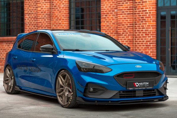 Ford Focus ST / ST-line Mk4 - Lâminas para embaladeiras | FO-FO-4-STLINE-FSD1FP | Produto Maxton Design distribuído por Unicartuning. Ford Focus ST / ST-line Mk4 - Lâminas para embaladeiras | FO-FO-4-STLINE-FSD1FP | Produto Maxton Design distribuído por Unicartuning.