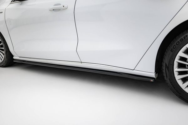 Ford Focus Vignale Estate Mk4 - Lâminas para embaladeiras | FO-FO-4-VG-ES-SD1G | Produto Maxton Design distribuído por Unicartuning. Ford Focus Vignale Estate Mk4 - Lâminas para embaladeiras | FO-FO-4-VG-ES-SD1G | Produto Maxton Design distribuído por Unicartuning.