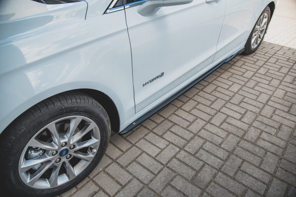 Ford Mondeo Sport Mk5 (facelift) / Fusion Sport Mk2 (facelift) - Lâminas para embaladeiras | FO-MO-5F-SD1G | Produto Maxton Design distribuído por Unicartuning.