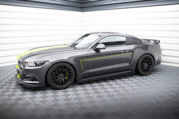 Ford Mustang Mk6 - Lâminas para embaladeiras | FO-MU-6-GT-SD1G | Produto Maxton Design distribuído por Unicartuning. Ford Mustang Mk6 - Lâminas para embaladeiras | FO-MU-6-GT-SD1G | Produto Maxton Design distribuído por Unicartuning.
