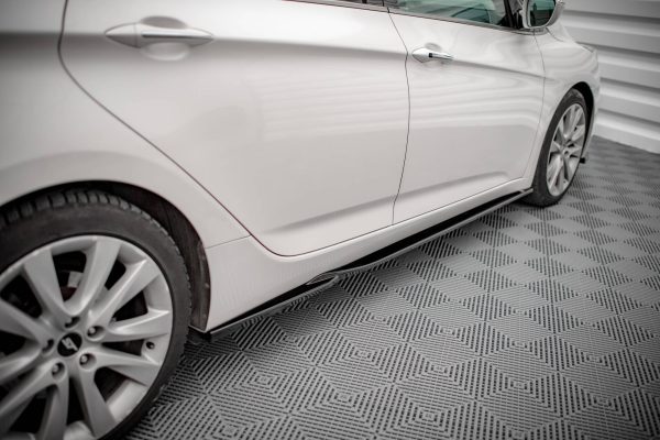 Hyundai Ix35 Mk1 - Lâminas para embaladeiras | HY-I40-1-SD1G | Produto Maxton Design distribuído por Unicartuning. Hyundai Ix35 Mk1 - Lâminas para embaladeiras | HY-I40-1-SD1G | Produto Maxton Design distribuído por Unicartuning.