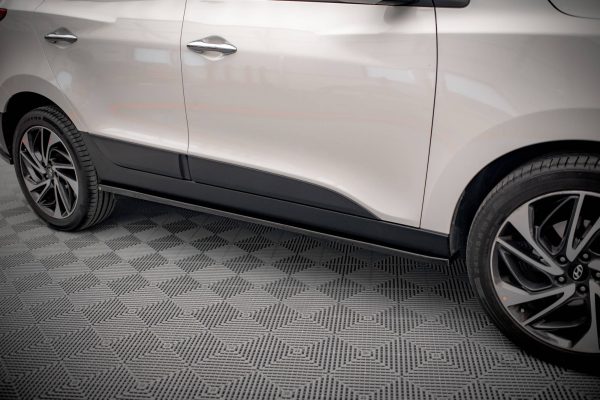 Hyundai Kauai N Mk1 - Lâminas para embaladeiras | HY-IX35-1-SD1G | Produto Maxton Design distribuído por Unicartuning. Hyundai Kauai N Mk1 - Lâminas para embaladeiras | HY-IX35-1-SD1G | Produto Maxton Design distribuído por Unicartuning.