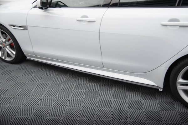Jaguar Xf X250 (facelift) - Lâminas para embaladeiras | JA-XE-1-RSPORT-SD1G | Produto Maxton Design distribuído por Unicartuning.