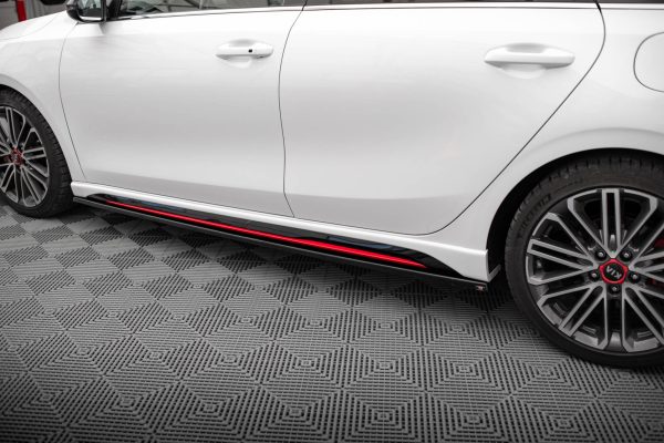 Kia Proceed GT / GT-line Mk1 - Lâminas para embaladeiras | KI-CE-3-GT-SD1G | Produto Maxton Design distribuído por Unicartuning. Kia Proceed GT / GT-line Mk1 - Lâminas para embaladeiras | KI-CE-3-GT-SD1G | Produto Maxton Design distribuído por Unicartuning.