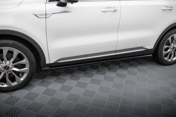 Kia Sorento Mk4 - Lâminas para embaladeiras | KI-SO-4-SD1G | Produto Maxton Design distribuído por Unicartuning. Kia Sorento Mk4 - Lâminas para embaladeiras | KI-SO-4-SD1G | Produto Maxton Design distribuído por Unicartuning.