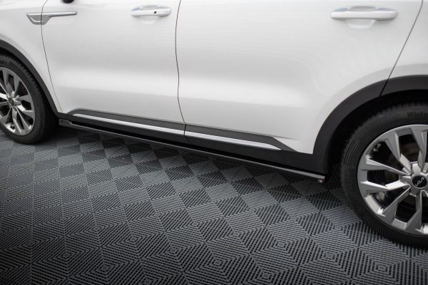 Kia Sorento Mk4 - Lâminas para embaladeiras | KI-SO-4-SD1G | Produto Maxton Design distribuído por Unicartuning. Kia Sorento Mk4 - Lâminas para embaladeiras | KI-SO-4-SD1G | Produto Maxton Design distribuído por Unicartuning.