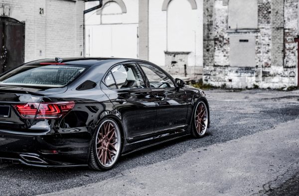 Lexus Ls Mk4 (facelift) - Lâminas para embaladeiras | LE-LS-4F-L-SD1G | Produto Maxton Design distribuído por Unicartuning. Lexus Ls Mk4 (facelift) - Lâminas para embaladeiras | LE-LS-4F-L-SD1G | Produto Maxton Design distribuído por Unicartuning.