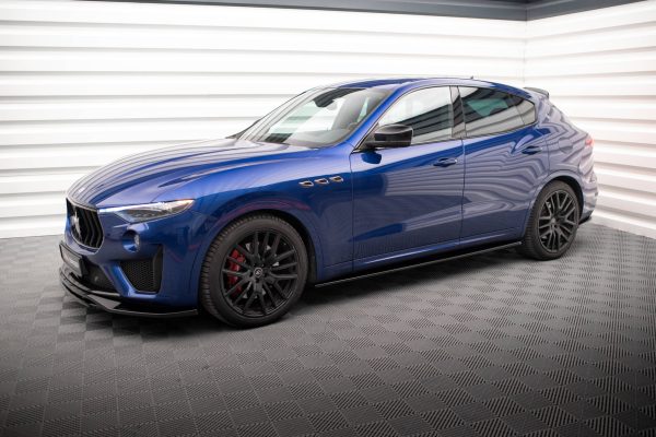 Maserati Levante GTS Mk1 - Lâminas para embaladeiras | MS-LE-1-GTS-SD1G | Produto Maxton Design distribuído por Unicartuning. Maserati Levante GTS Mk1 - Lâminas para embaladeiras | MS-LE-1-GTS-SD1G | Produto Maxton Design distribuído por Unicartuning.
