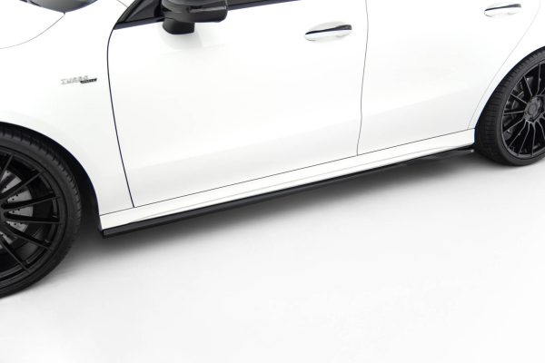 Mercedes-Benz CLA C118 - Lâminas para embaladeiras | ME-CLA-118F-35-SD1G | Produto Maxton Design distribuído por Unicartuning. Mercedes-Benz CLA C118 - Lâminas para embaladeiras | ME-CLA-118F-35-SD1G | Produto Maxton Design distribuído por Unicartuning.