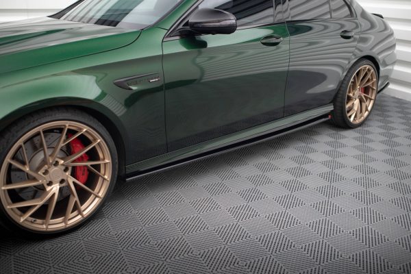 Mercedes-AMG E63 W213 (facelift) - Lâminas para embaladeiras | ME-E-213F-63-SD1G | Produto Maxton Design distribuído por Unicartuning.
