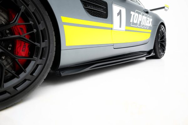 Mercedes-AMG GT C C190 (facelift) - Lâminas para embaladeiras | ME-AMG-GTC-1F-SD1G | Produto Maxton Design distribuído por Unicartuning. Mercedes-AMG GT C C190 (facelift) - Lâminas para embaladeiras | ME-AMG-GTC-1F-SD1G | Produto Maxton Design distribuído por Unicartuning.