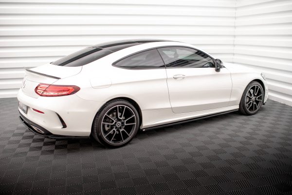 Mercedes-Benz C AMG-line W205 (facelift) - Lâminas para embaladeiras | ME-C-205F-AMGLINE-C-SD1G | Produto Maxton Design distribuído por Unicartuning. Mercedes-Benz C AMG-line W205 (facelift) - Lâminas para embaladeiras | ME-C-205F-AMGLINE-C-SD1G | Produto Maxton Design distribuído por Unicartuning.