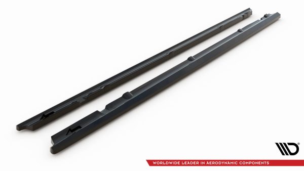 Mercedes-Benz C AMG-line W205 (facelift) - Lâminas para embaladeiras | ME-C-205F-AMGLINE-C-SD1G | Produto Maxton Design distribuído por Unicartuning. Mercedes-Benz C AMG-line W205 (facelift) - Lâminas para embaladeiras | ME-C-205F-AMGLINE-C-SD1G | Produto Maxton Design distribuído por Unicartuning.