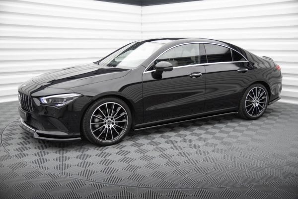 Mercedes-Benz CLA Coupé C118 - Lâminas para embaladeiras | ME-CLA-118-SD1G | Produto Maxton Design distribuído por Unicartuning. Mercedes-Benz CLA Coupé C118 - Lâminas para embaladeiras | ME-CLA-118-SD1G | Produto Maxton Design distribuído por Unicartuning.