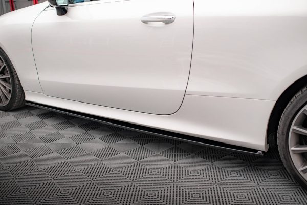 Mercedes-Benz E43 AMG / AMG-line Sedan / Estate W213 / S213 - Lâminas para embaladeiras | ME-E-213-AMGLINE-C-SD1G | Produto Maxton Design distribuído por Unicartuning. Mercedes-Benz E43 AMG / AMG-line Sedan / Estate W213 / S213 - Lâminas para embaladeiras | ME-E-213-AMGLINE-C-SD1G | Produto Maxton Design distribuído por Unicartuning.
