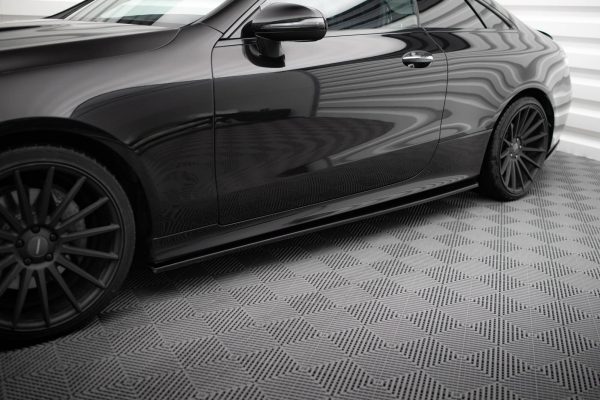 Mercedes-Benz E43 AMG / AMG-line Sedan / Estate W213 / S213 - Lâminas para embaladeiras | ME-E-213-AMGLINE-C-SD1G | Produto Maxton Design distribuído por Unicartuning. Mercedes-Benz E43 AMG / AMG-line Sedan / Estate W213 / S213 - Lâminas para embaladeiras | ME-E-213-AMGLINE-C-SD1G | Produto Maxton Design distribuído por Unicartuning.
