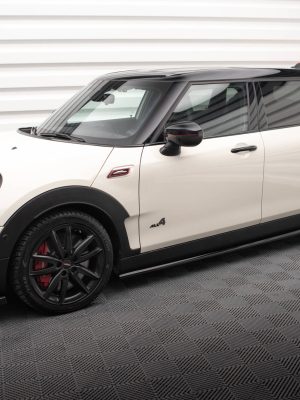 Mini Cooper Clubman John Cooper Works F54 - Lâminas para embaladeiras | MC-CM-2F-JCW-SD1G | Produto Maxton Design distribuído por Unicartuning. Mini Cooper Clubman John Cooper Works F54 - Lâminas para embaladeiras | MC-CM-2F-JCW-SD1G | Produto Maxton Design distribuído por Unicartuning.