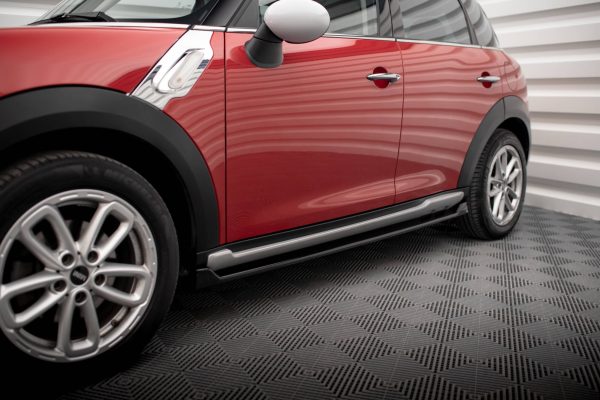 Mini Countryman Mk2 F60 JCW - Lâminas para embaladeiras | MC-CO-1-SD1G | Produto Maxton Design distribuído por Unicartuning. Mini Countryman Mk2 F60 JCW - Lâminas para embaladeiras | MC-CO-1-SD1G | Produto Maxton Design distribuído por Unicartuning.