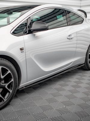 Opel Astra Sport S Tourer L (mk6) - Lâminas para embaladeiras | OP-AS-J-GTC-OPCLINE-SD1G | Produto Maxton Design distribuído por Unicartuning. Opel Astra Sport S Tourer L (mk6) - Lâminas para embaladeiras | OP-AS-J-GTC-OPCLINE-SD1G | Produto Maxton Design distribuído por Unicartuning.