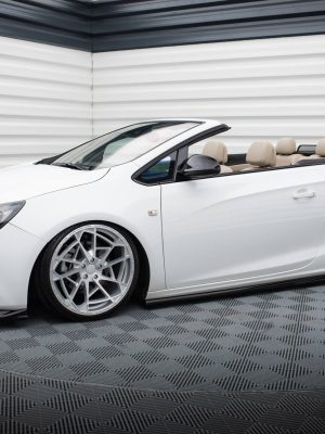 Opel Cascada - Lâminas para embaladeiras | OP-CA-1-SD1G | Produto Maxton Design distribuído por Unicartuning. Opel Cascada - Lâminas para embaladeiras | OP-CA-1-SD1G | Produto Maxton Design distribuído por Unicartuning.