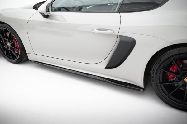 Porsche 718 Cayman 982c - Lâminas para embaladeiras | PO-CA-718-GTS-SD1G | Produto Maxton Design distribuído por Unicartuning. Porsche 718 Cayman 982c - Lâminas para embaladeiras | PO-CA-718-GTS-SD1G | Produto Maxton Design distribuído por Unicartuning.