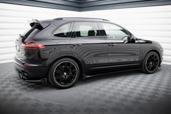 Porsche Cayenne Mk2 - Lâminas para embaladeiras | PO-CAY-2F-SD1G | Produto Maxton Design distribuído por Unicartuning. Porsche Cayenne Mk2 - Lâminas para embaladeiras | PO-CAY-2F-SD1G | Produto Maxton Design distribuído por Unicartuning.