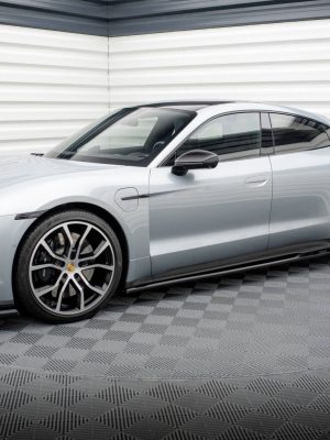 Porsche Taycan Turbo S Mk1 - Lâminas para embaladeiras | PO-TAY-1-SD1G | Produto Maxton Design distribuído por Unicartuning. Porsche Taycan Turbo S Mk1 - Lâminas para embaladeiras | PO-TAY-1-SD1G | Produto Maxton Design distribuído por Unicartuning.