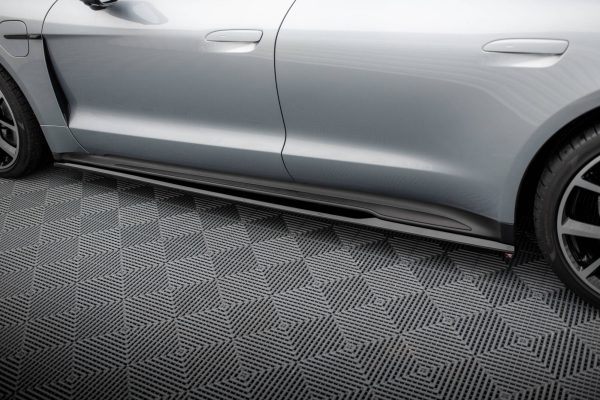 Porsche Taycan Turbo S Mk1 - Lâminas para embaladeiras | PO-TAY-1-SD1G | Produto Maxton Design distribuído por Unicartuning. Porsche Taycan Turbo S Mk1 - Lâminas para embaladeiras | PO-TAY-1-SD1G | Produto Maxton Design distribuído por Unicartuning.