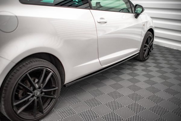 Seat Ibiza IV FR (6j) Modelo Pre-facelift - Lâminas para embaladeiras | SE-IB-4F-FR-SC-SD1G | Produto Maxton Design distribuído por Unicartuning. Seat Ibiza IV FR (6j) Modelo Pre-facelift - Lâminas para embaladeiras | SE-IB-4F-FR-SC-SD1G | Produto Maxton Design distribuído por Unicartuning.