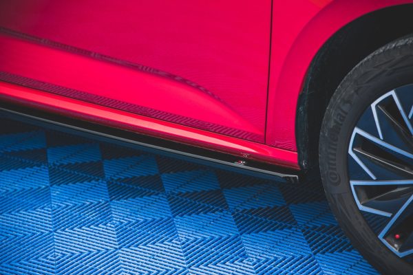 Skoda Kodiaq Mk1 (facelift) - Lâminas para embaladeiras | SK-KM-1-SD1G | Produto Maxton Design distribuído por Unicartuning. Skoda Kodiaq Mk1 (facelift) - Lâminas para embaladeiras | SK-KM-1-SD1G | Produto Maxton Design distribuído por Unicartuning.