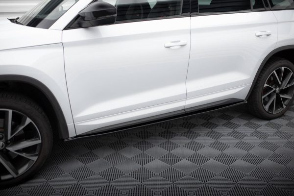 Skoda Octavia Mk2 - Lâminas para embaladeiras | SK-KO-1-SL-SD2G | Produto Maxton Design distribuído por Unicartuning. Skoda Octavia Mk2 - Lâminas para embaladeiras | SK-KO-1-SL-SD2G | Produto Maxton Design distribuído por Unicartuning.