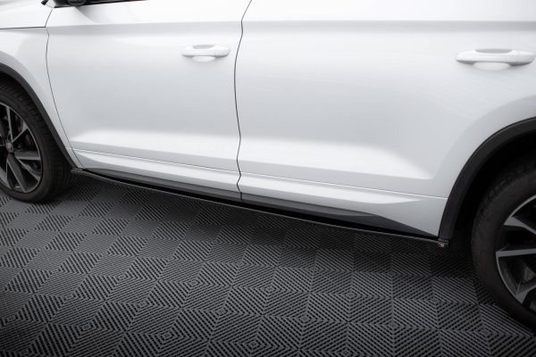 Skoda Octavia Mk2 - Lâminas para embaladeiras | SK-KO-1-SL-SD2G | Produto Maxton Design distribuído por Unicartuning. Skoda Octavia Mk2 - Lâminas para embaladeiras | SK-KO-1-SL-SD2G | Produto Maxton Design distribuído por Unicartuning.