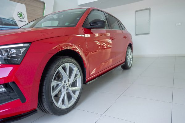 Skoda Superb Mk2 - Lâminas para embaladeiras | SK-SC-1-SD1G | Produto Maxton Design distribuído por Unicartuning. Skoda Superb Mk2 - Lâminas para embaladeiras | SK-SC-1-SD1G | Produto Maxton Design distribuído por Unicartuning.
