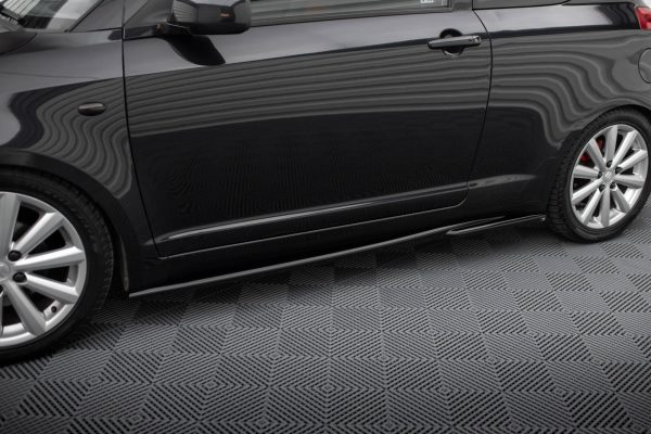 Suzuki Swift 6 Sport - Lâminas para embaladeiras | SZ-SW-4-SPORT-SD1G | Produto Maxton Design distribuído por Unicartuning. Suzuki Swift 6 Sport - Lâminas para embaladeiras | SZ-SW-4-SPORT-SD1G | Produto Maxton Design distribuído por Unicartuning.