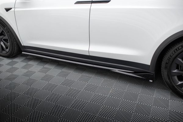 Tesla Model X Mk1 (facelift) - Lâminas para embaladeiras | TE-MODELX-1F-SD1G | Produto Maxton Design distribuído por Unicartuning. Tesla Model X Mk1 (facelift) - Lâminas para embaladeiras | TE-MODELX-1F-SD1G | Produto Maxton Design distribuído por Unicartuning.