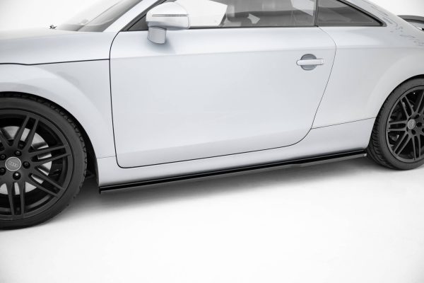 Audi TT S / TT S-Line 8j (facelift) - Lâminas para Embaladeiras V.1 | AU-TT-2-SLINE-SD1G | Produto Maxton Design distribuído por Unicartuning. Audi TT S / TT S-Line 8j (facelift) - Lâminas para Embaladeiras V.1 | AU-TT-2-SLINE-SD1G | Produto Maxton Design distribuído por Unicartuning.