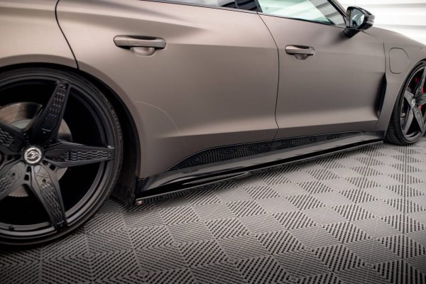 Audi E-tron GT / RS GT Mk1 - Lâminas para Embaladeiras V.1 | AU-ETRON-1-RS-SD1G | Produto Maxton Design distribuído por Unicartuning. Audi E-tron GT / RS GT Mk1 - Lâminas para Embaladeiras V.1 | AU-ETRON-1-RS-SD1G | Produto Maxton Design distribuído por Unicartuning.