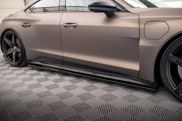 Audi E-tron GT / RS GT Mk1 - Lâminas para Embaladeiras V.1 | AU-ETRON-1-RS-SD1G | Produto Maxton Design distribuído por Unicartuning. Audi E-tron GT / RS GT Mk1 - Lâminas para Embaladeiras V.1 | AU-ETRON-1-RS-SD1G | Produto Maxton Design distribuído por Unicartuning.