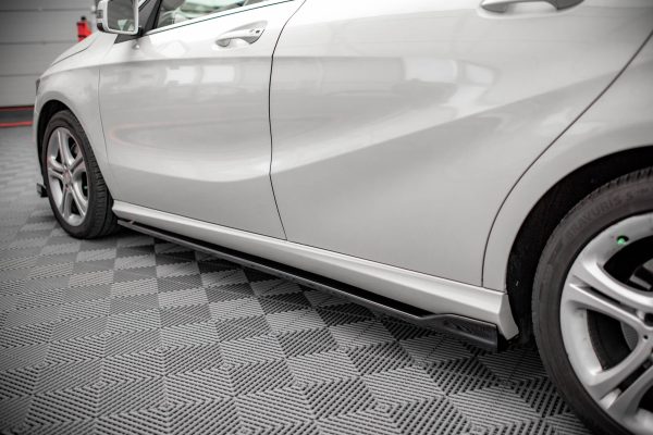 Mercedes-Benz Classe A W176 - Lâminas para Embaladeiras V.1 | ME-A-176-SD1G | Produto Maxton Design distribuído por Unicartuning. Mercedes-Benz Classe A W176 - Lâminas para Embaladeiras V.1 | ME-A-176-SD1G | Produto Maxton Design distribuído por Unicartuning.