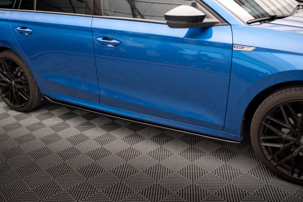 Skoda Octavia Mk4 - Lâminas para Embaladeiras V.1 | SK-OC-4-SD1G | Produto Maxton Design distribuído por Unicartuning.
