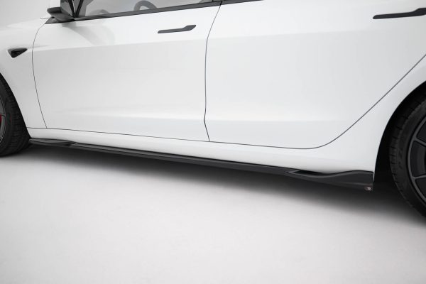 Tesla Model 3 Mk1 / Mk1 (facelift) - Lâminas para Embaladeiras V.1 | TE-MODEL3-1F-SD1G | Produto Maxton Design distribuído por Unicartuning. Tesla Model 3 Mk1 / Mk1 (facelift) - Lâminas para Embaladeiras V.1 | TE-MODEL3-1F-SD1G | Produto Maxton Design distribuído por Unicartuning.