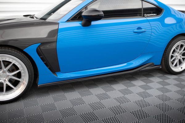 Subaru BRZ Mk2 - Lâminas para Embaladeiras V.1 | TO-GR86-1-SD1G | Produto Maxton Design distribuído por Unicartuning. Subaru BRZ Mk2 - Lâminas para Embaladeiras V.1 | TO-GR86-1-SD1G | Produto Maxton Design distribuído por Unicartuning.