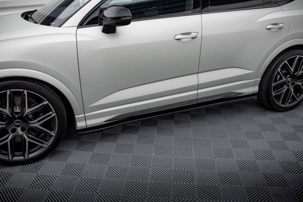Audi Q3 S-Line / RS Q3 F3 - Lâminas para Embaladeiras V.2 | AU-RSQ3-2-SD1G | Produto Maxton Design distribuído por Unicartuning. Audi Q3 S-Line / RS Q3 F3 - Lâminas para Embaladeiras V.2 | AU-RSQ3-2-SD1G | Produto Maxton Design distribuído por Unicartuning.