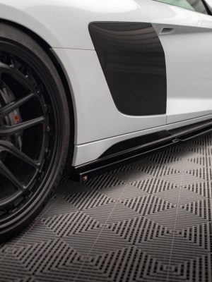 Audi R8 Mk2 (facelift) - Lâminas para Embaladeiras V.2 | AU-R8-2F-SD3G | Produto Maxton Design distribuído por Unicartuning. Audi R8 Mk2 (facelift) - Lâminas para Embaladeiras V.2 | AU-R8-2F-SD3G | Produto Maxton Design distribuído por Unicartuning.