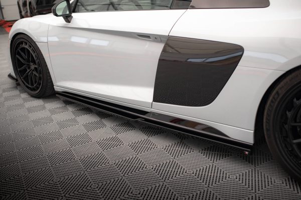 Audi R8 Mk2 (facelift) - Lâminas para Embaladeiras V.2 | AU-R8-2F-SD3G | Produto Maxton Design distribuído por Unicartuning. Audi R8 Mk2 (facelift) - Lâminas para Embaladeiras V.2 | AU-R8-2F-SD3G | Produto Maxton Design distribuído por Unicartuning.